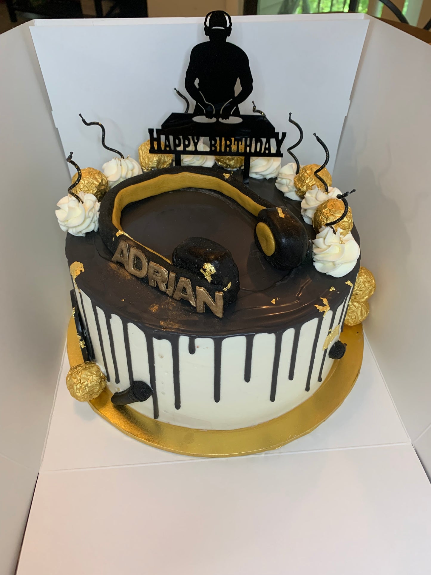 Cakes 10"